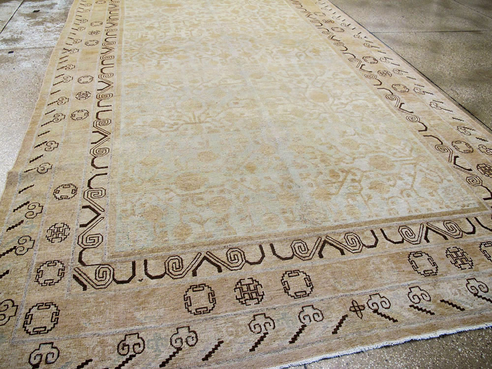 Vintage East Turkestan Khotan Gallery Carpet, No.23621 - Gss