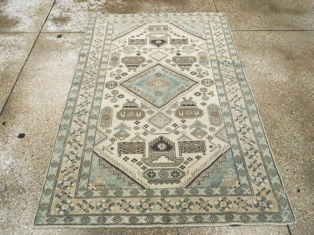 Vintage Persian Ardebil Rug, No.23782 - Gss
