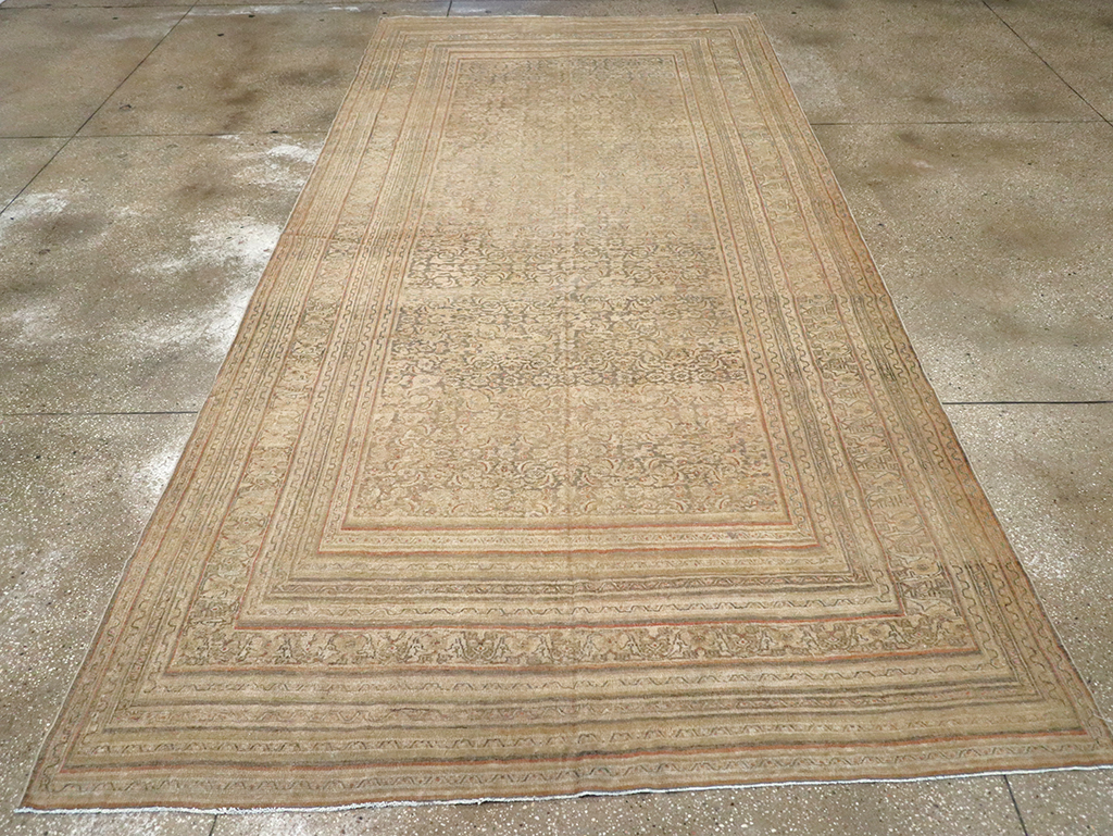 Antique Persian Dorokhsh Gallery Carpet, No.23813 - Gss