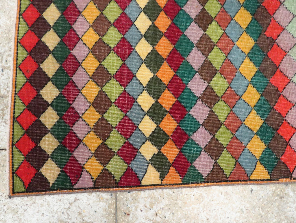 Vintage Turkish Anatolian Accent Rug, No.23825 - Gss