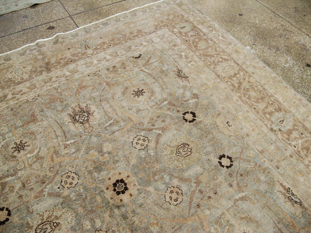 Antique Tabriz Persian Carpet, No.23907 - Gss