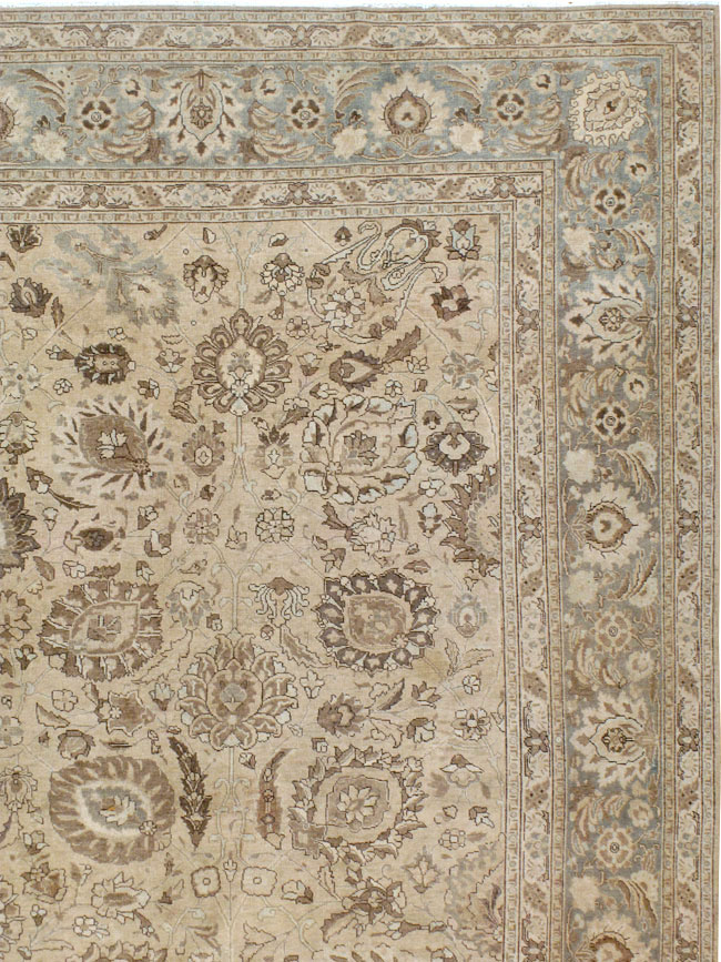 Antique Persian Tabriz Carpet, No.23968 - Gss