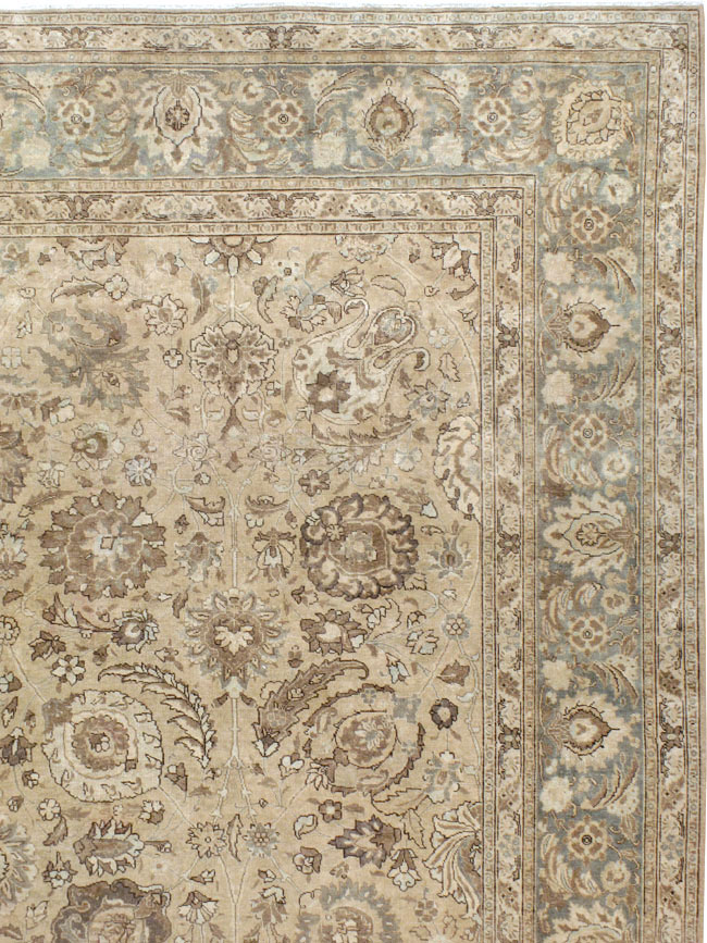 Antique Persian Tabriz Carpet, No.23968 - Gss