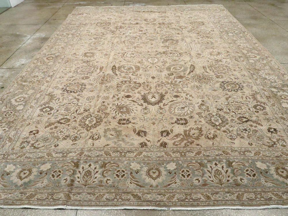 Antique Persian Tabriz Carpet, No.23968 - Gss