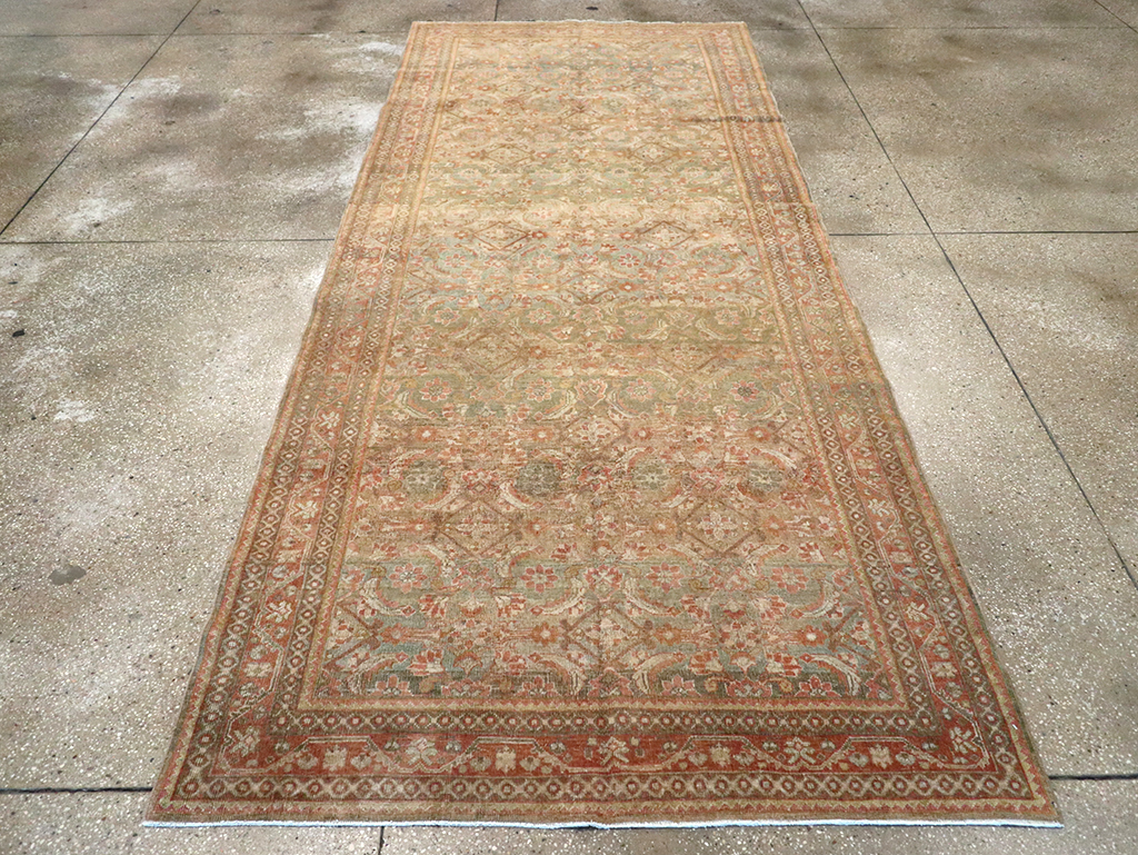Antique Persian Mahal Gallery Carpet, No.23969 - Gss