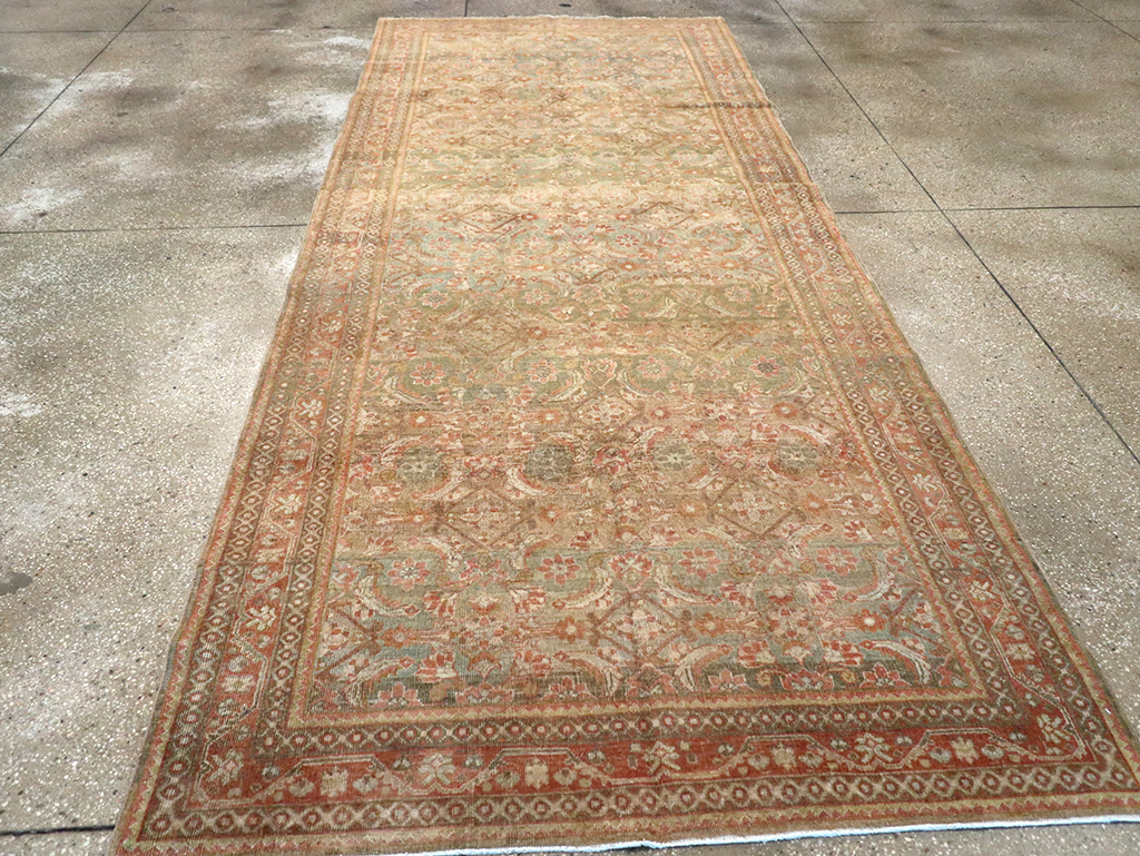Antique Persian Mahal Gallery Carpet, No.23969 - Gss