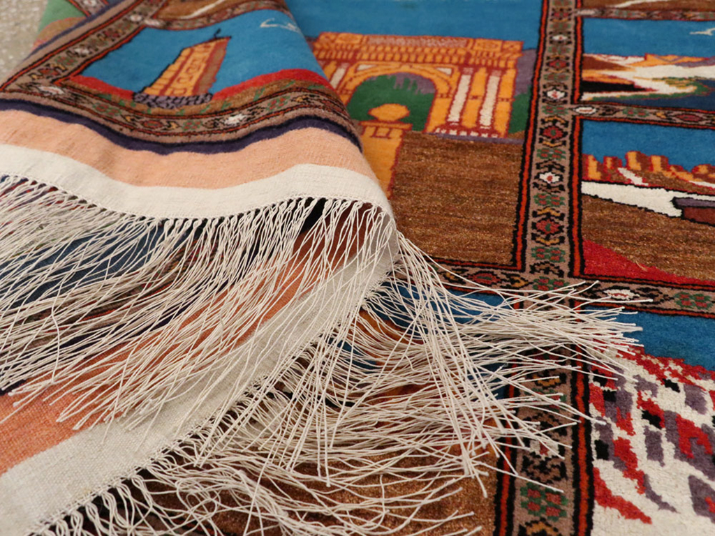 Vintage Persian Qashqai Pictorial Rug, No.24024 - Gss