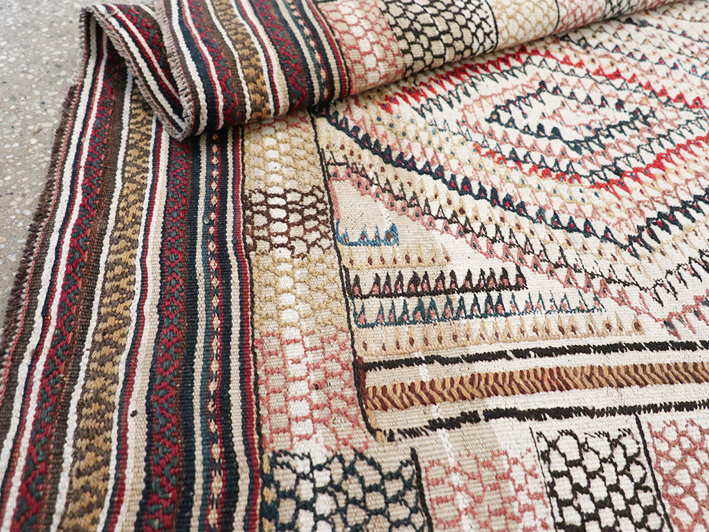 Vintage Persian Flatweave Kilim Throw Rug, No.24045 - Gss