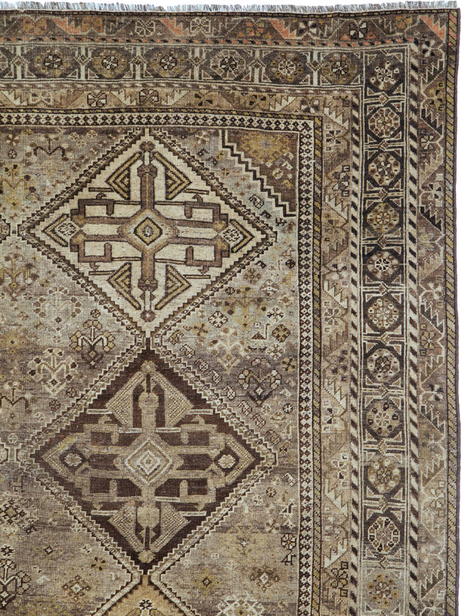 Antique Persian Shiraz Rug, No.24060 - Gss