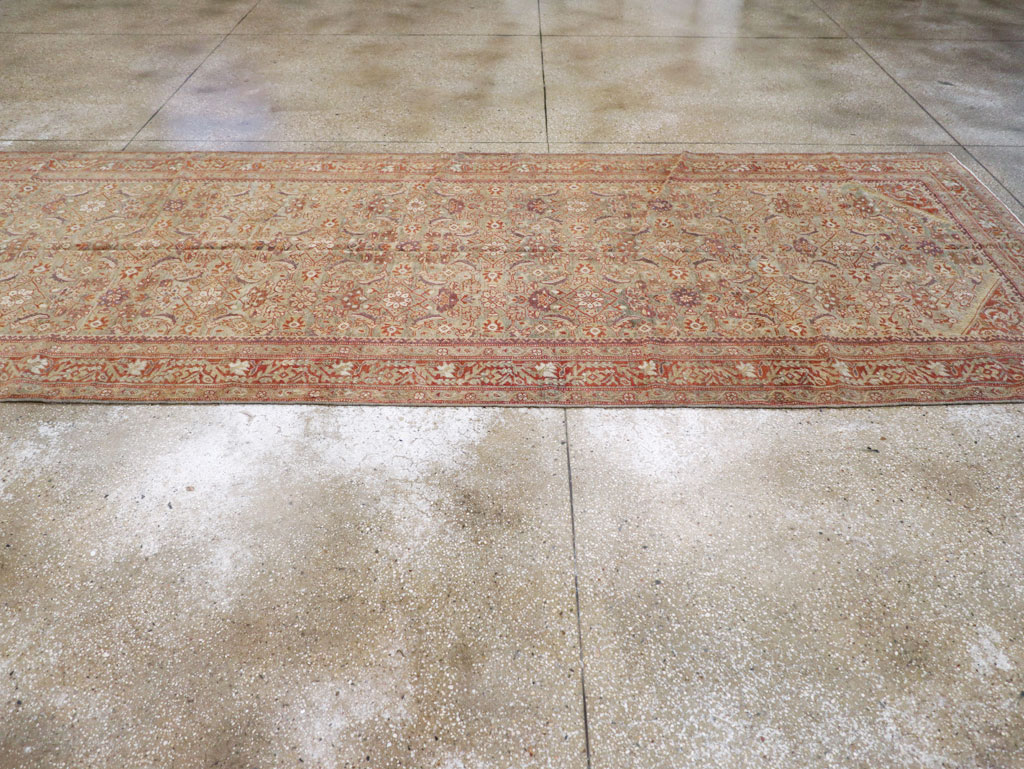 Antique Persian Mahal Gallery Carpet, No.24066 - Gss