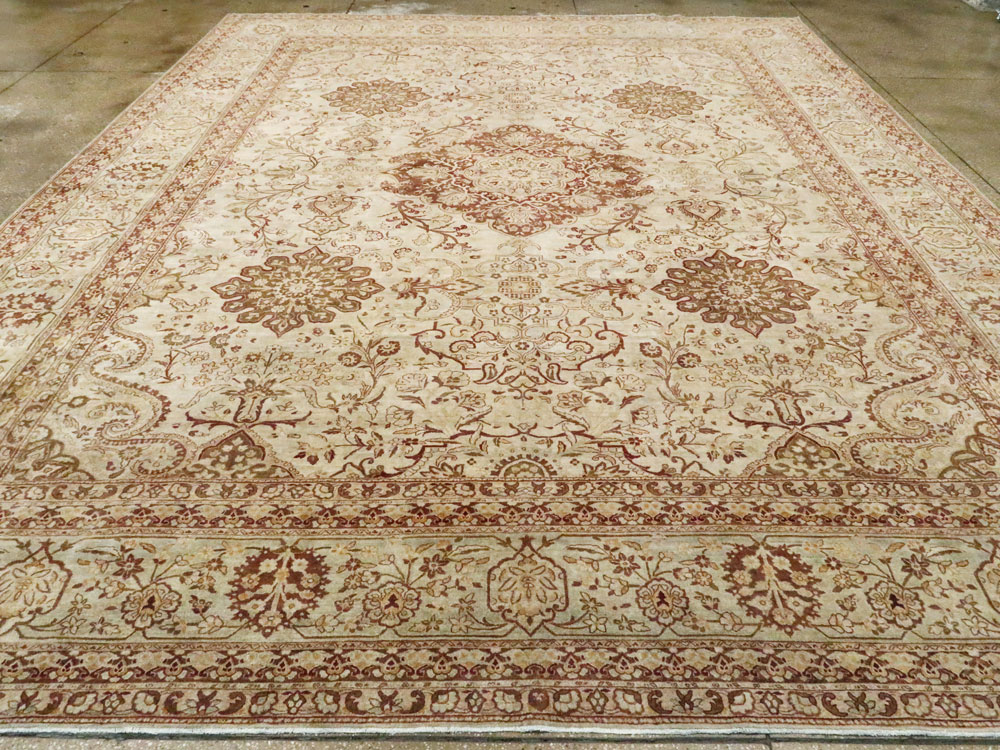 Antique Persian Lavar Kerman Carpet, No.24067 - Gss