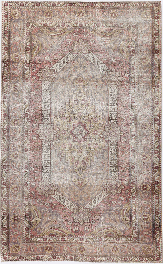 Vintage Turkish Sivas Distressed Rug, No.24121 - Gss