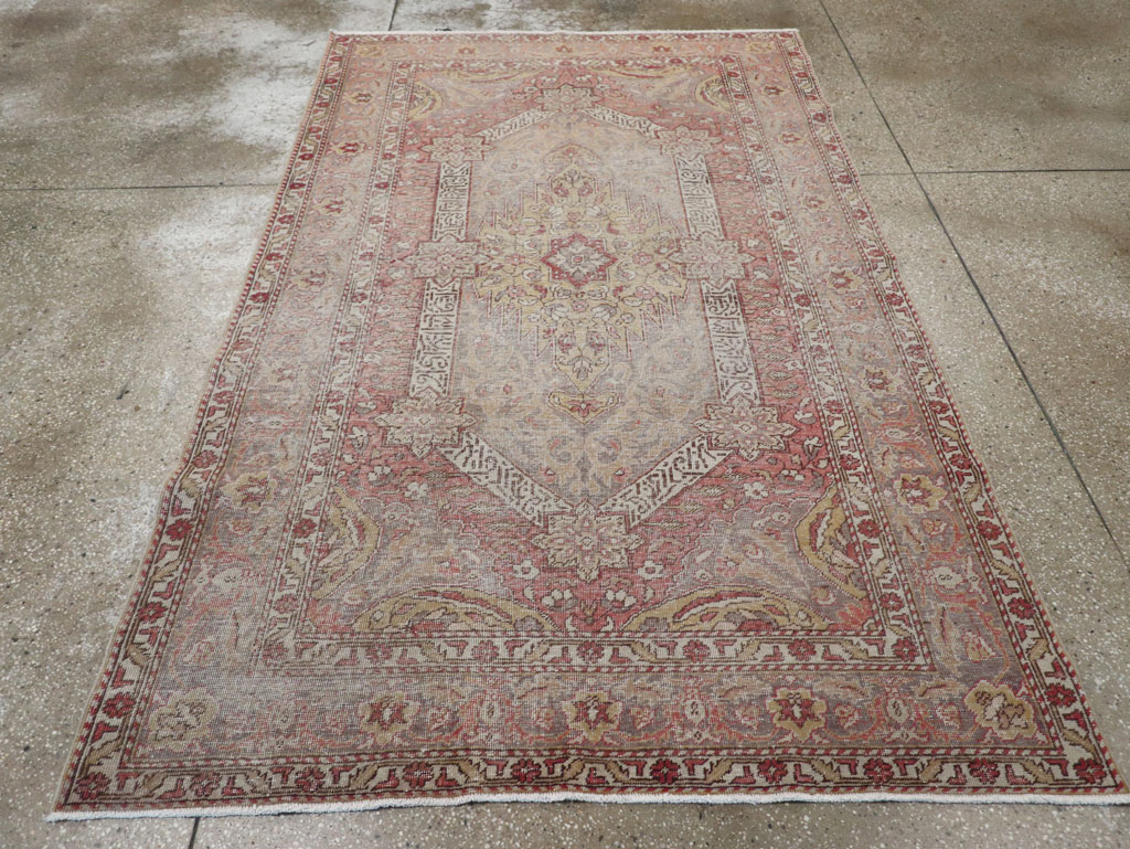 Vintage Turkish Sivas Distressed Rug, No.24121 - Gss