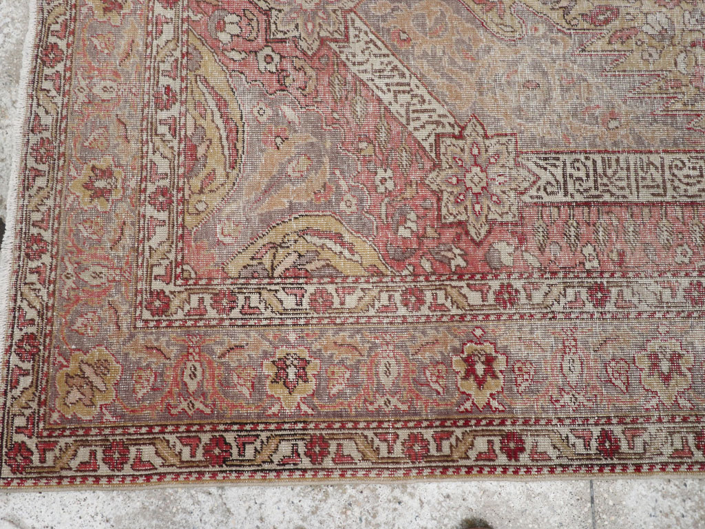 Vintage Turkish Sivas Distressed Rug, No.24121 - Gss