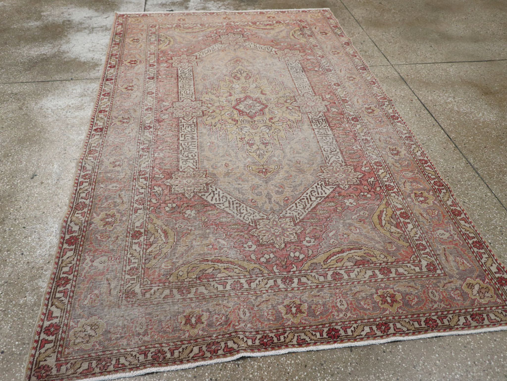 Vintage Turkish Sivas Distressed Rug, No.24121 - Gss