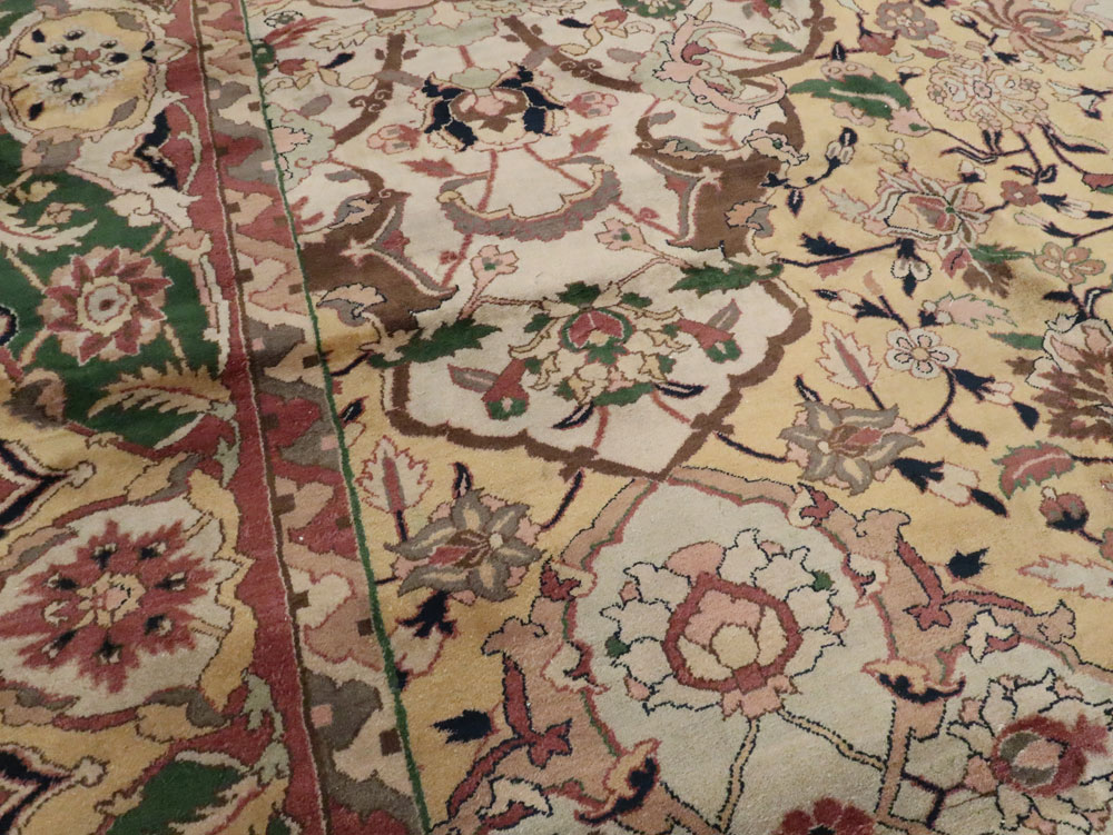 Vintage Indian Lahore Carpet, No.24126 - Gss