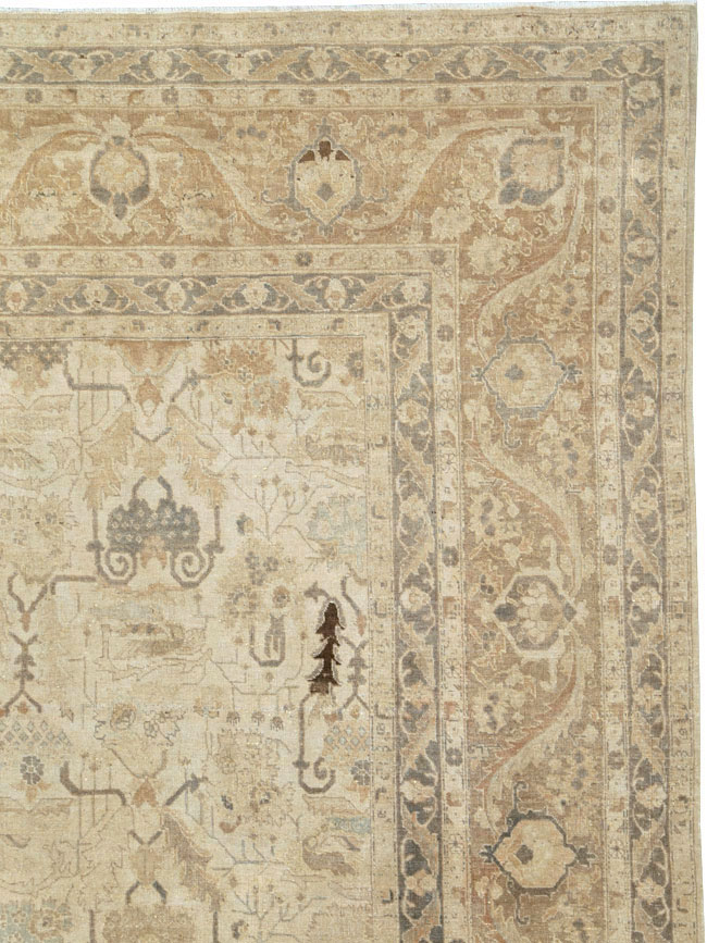 Antique Persian Tabriz Carpet, No.24192 - Gss