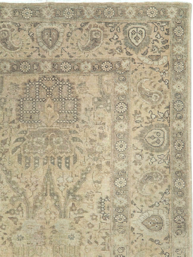 Vintage Persian Tabriz Accent Carpet, No.24210 - Gss