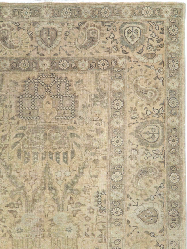 Vintage Persian Tabriz Accent Carpet, No.24210 - Gss