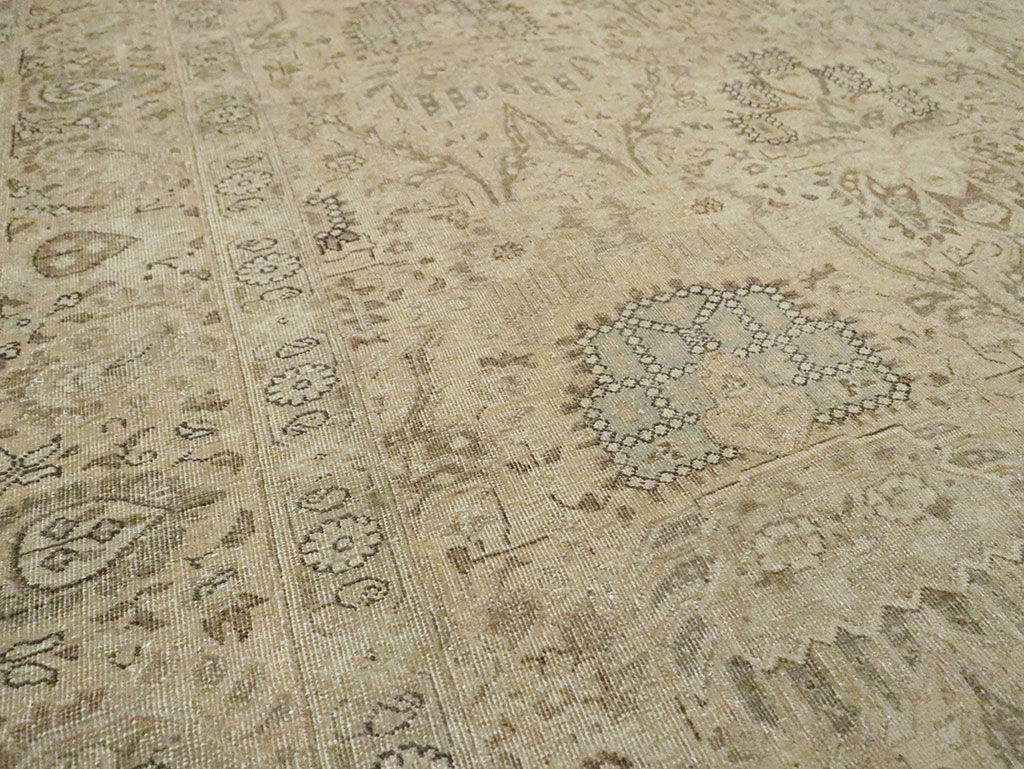 Vintage Persian Tabriz Accent Carpet, No.24210 - Gss