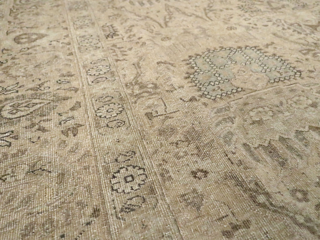 Vintage Persian Tabriz Accent Carpet, No.24210 - Gss