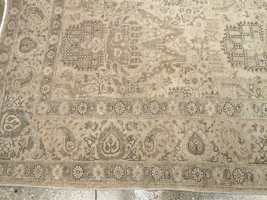Vintage Persian Tabriz Accent Carpet, No.24210 - Gss