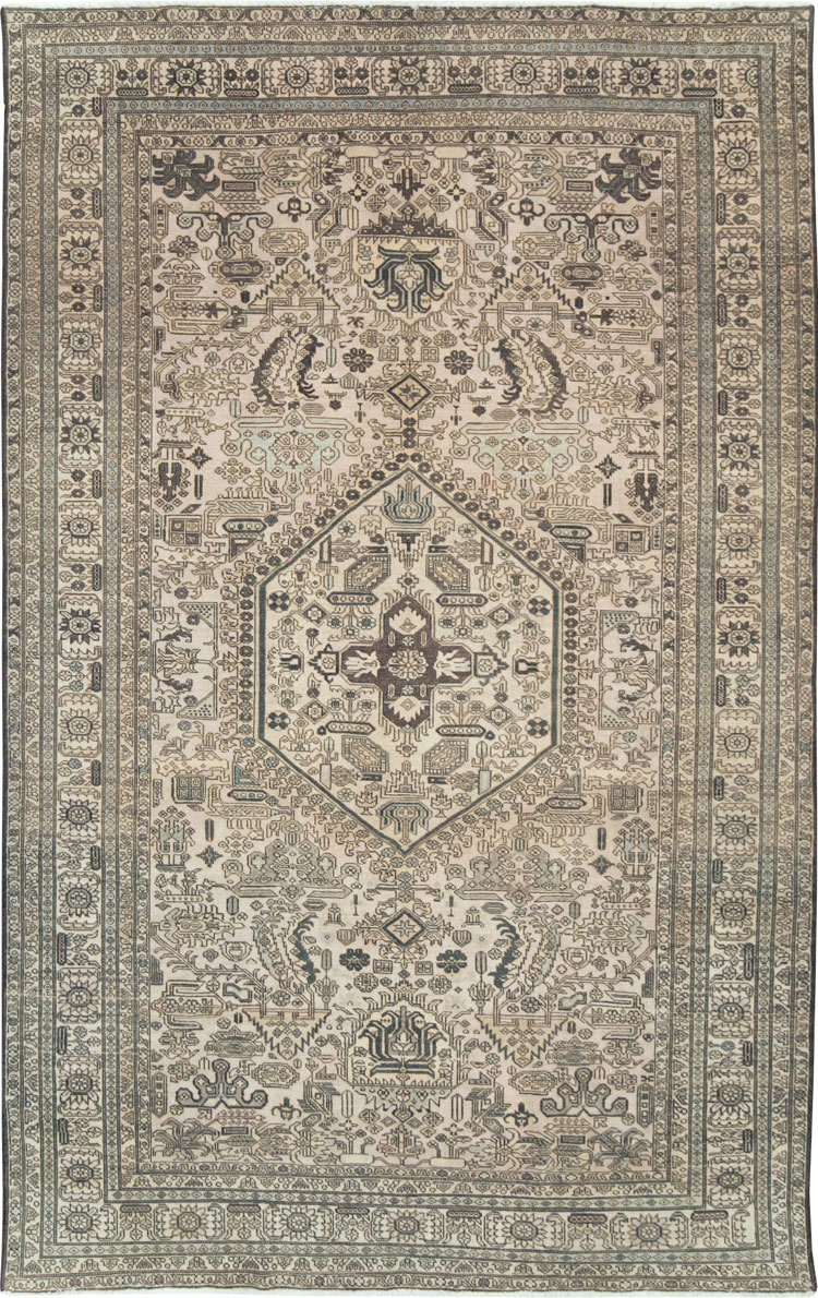 Vintage Persian Tabriz Accent Carpet, No.24219 - Gss