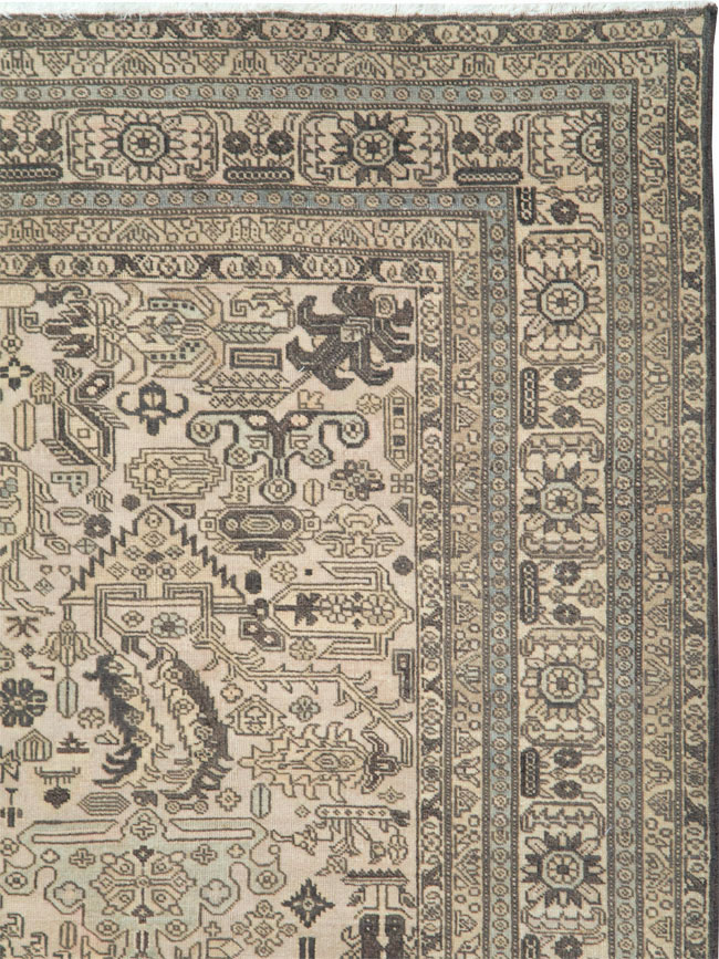 Vintage Persian Tabriz Accent Carpet, No.24219 - Gss