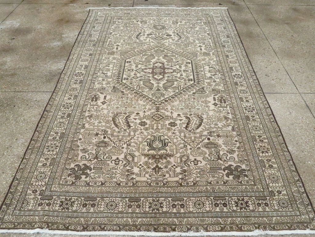 Vintage Persian Tabriz Accent Carpet, No.24219 - Gss