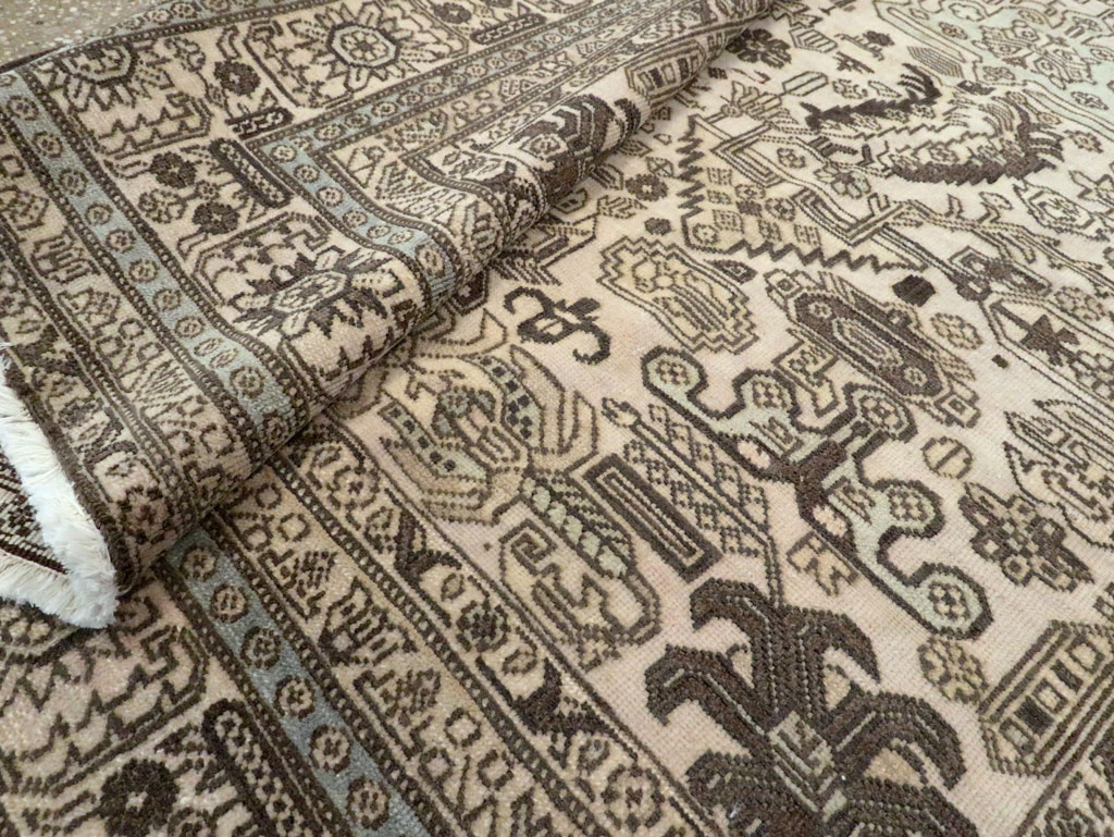 Vintage Persian Tabriz Accent Carpet, No.24219 - Gss