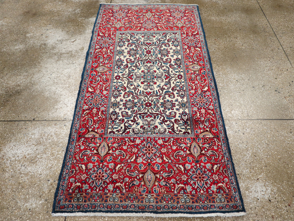 Vintage Persian Isfahan Rug, No.24252 - Gss
