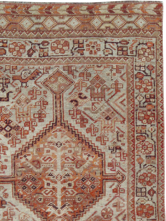 Antique Persian Shiraz Rug, No.24273 - Gss
