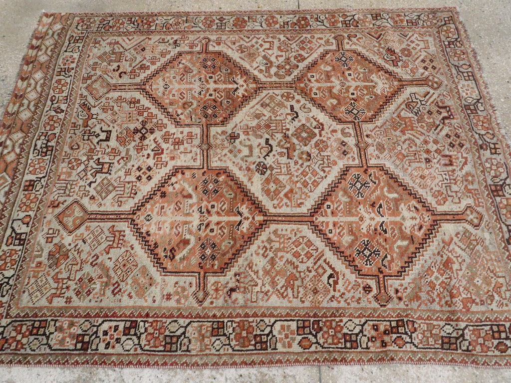 Antique Persian Shiraz Rug, No.24273 - Gss