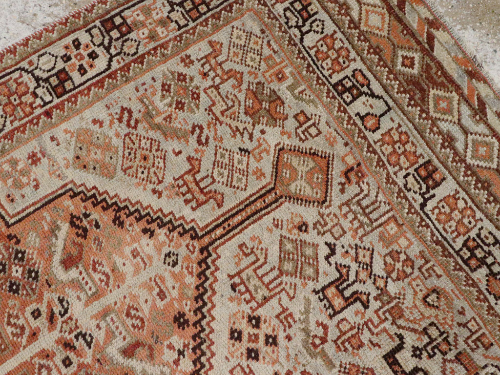 Antique Persian Shiraz Rug, No.24273 - Gss