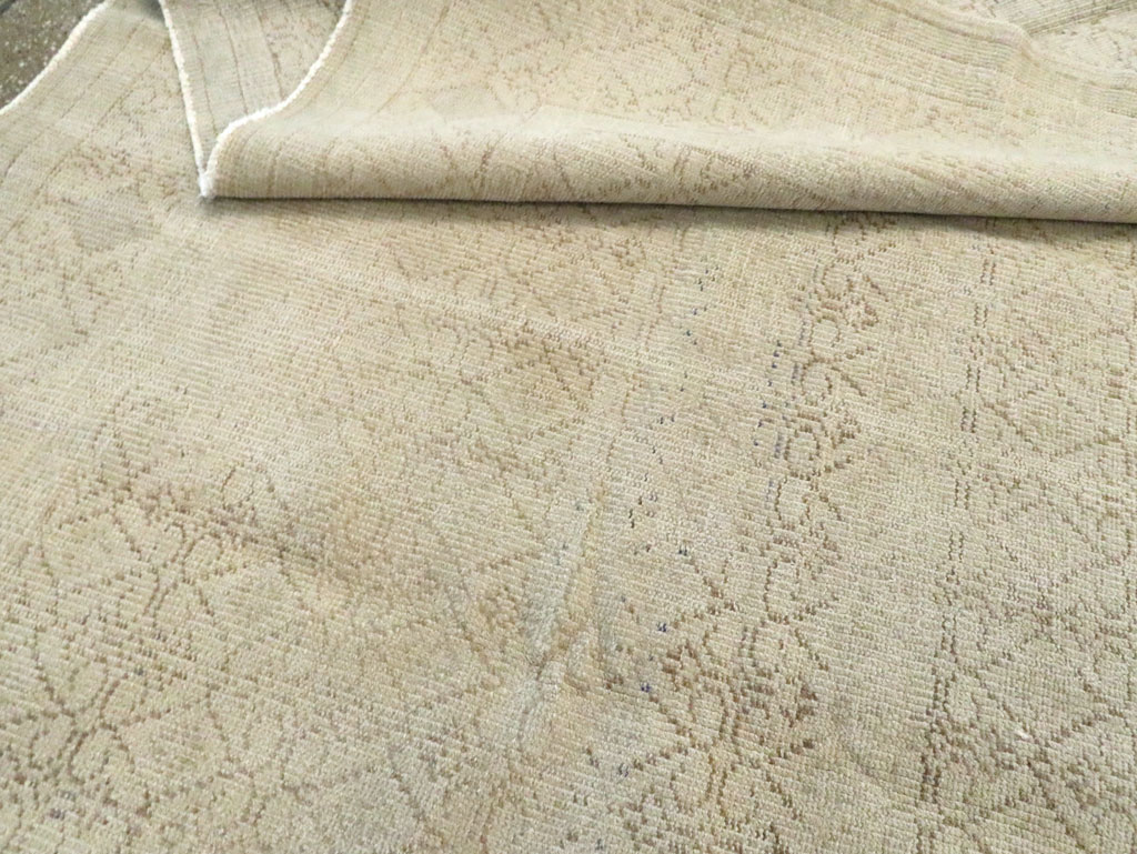 Vintage Turkish Sivas Distressed Carpet, No.24288 - Gss