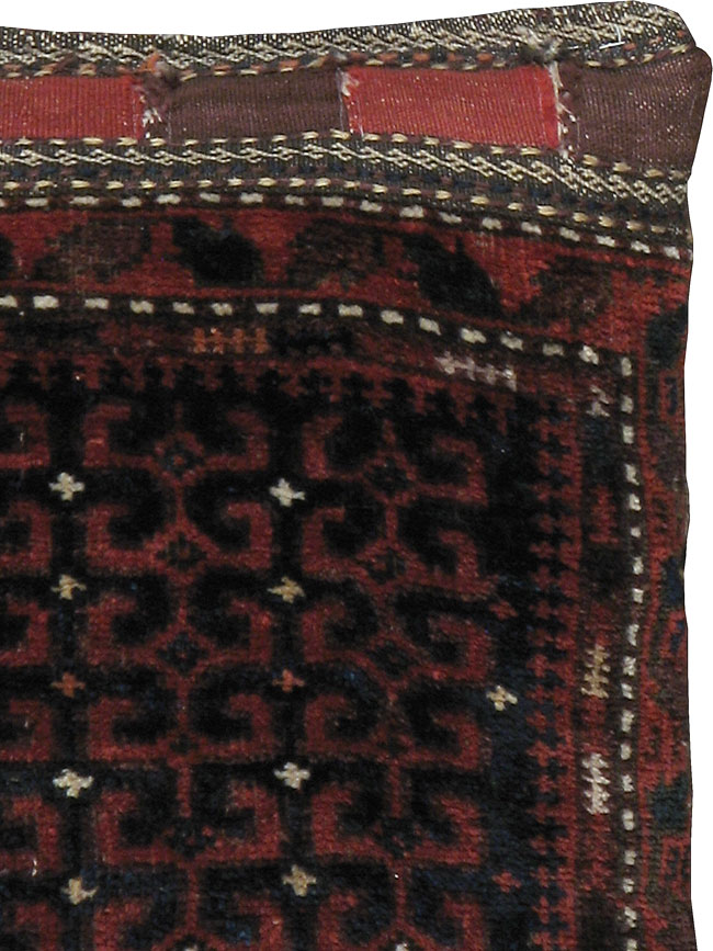 Antique Persian Bag Face Pillow, No.24316 - Gss