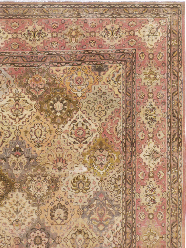 Vintage Persian Tabriz Carpet, No.24321 - Gss