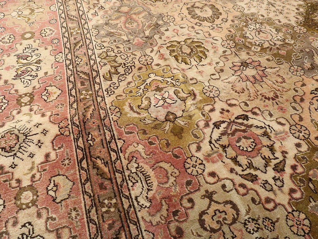 Vintage Persian Tabriz Carpet, No.24321 - Gss