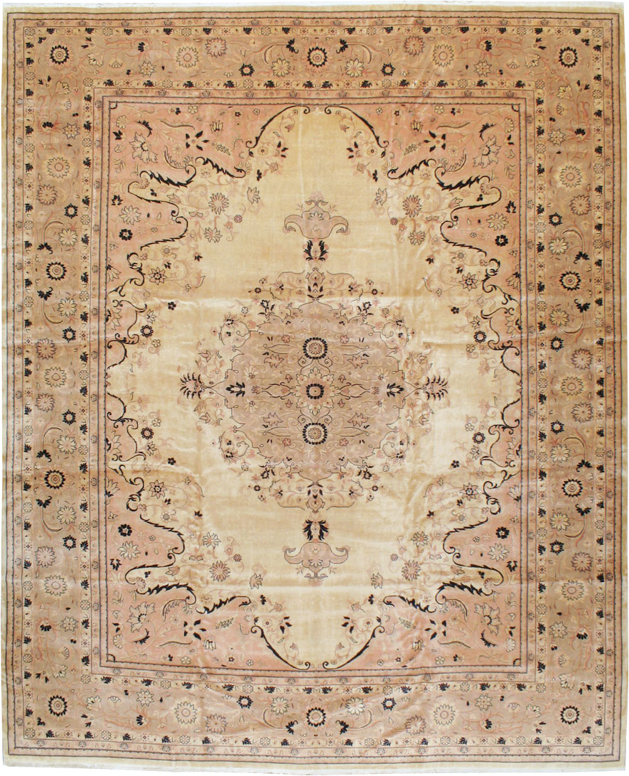Antique Turkish Sivas Carpet, No.24322 - Gss