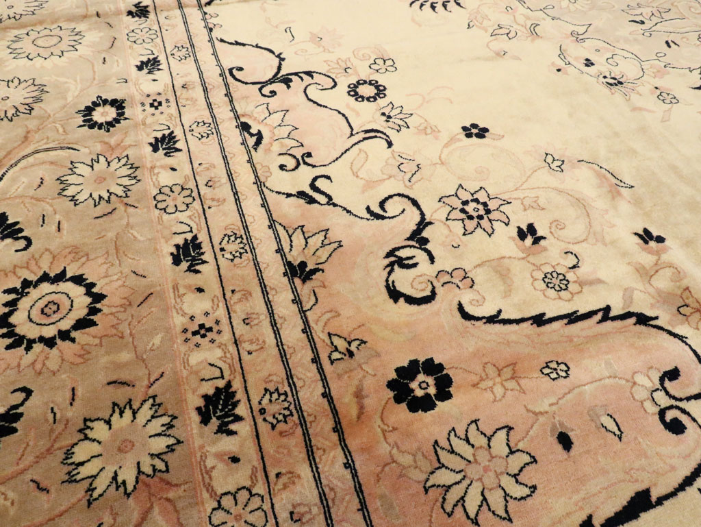 Antique Turkish Sivas Carpet, No.24322 - Gss