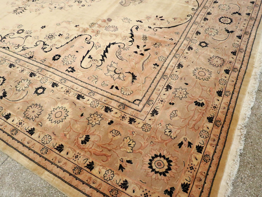 Antique Turkish Sivas Carpet, No.24322 - Gss