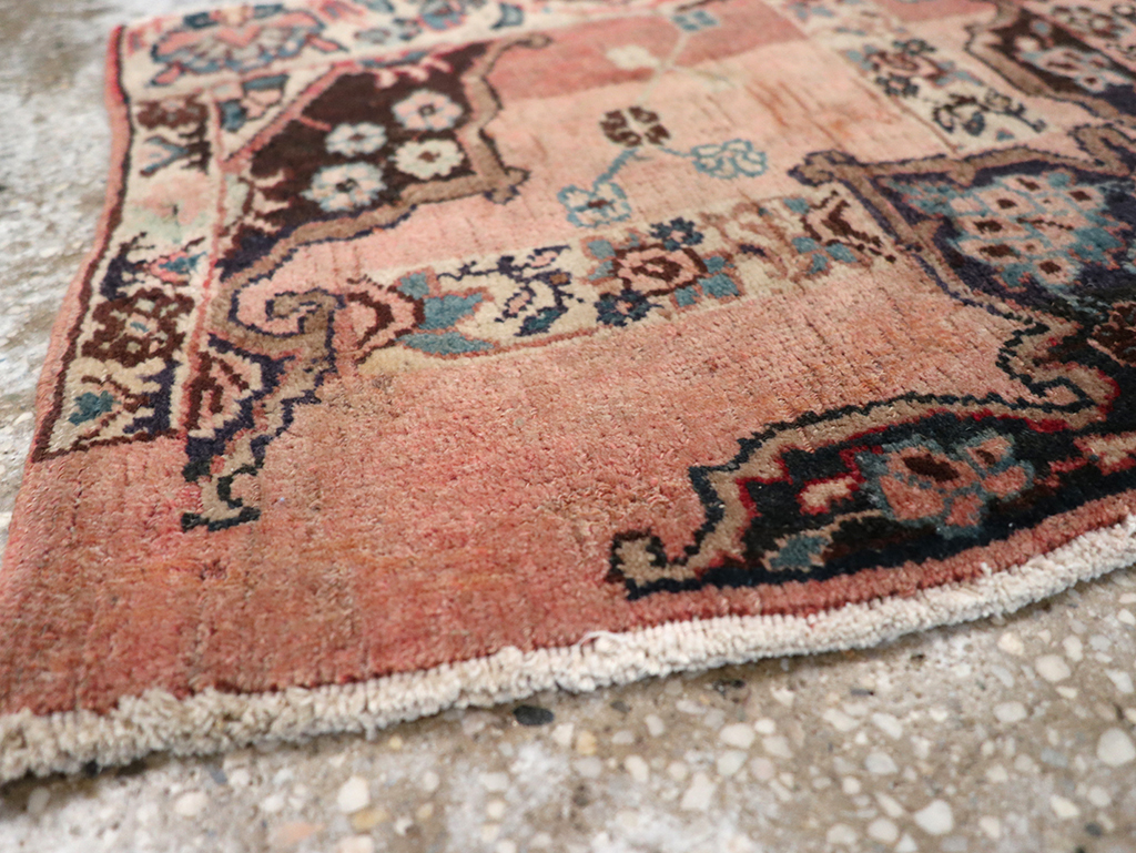 Vintage Persian Bidjar Rug, No.24348 - Gss