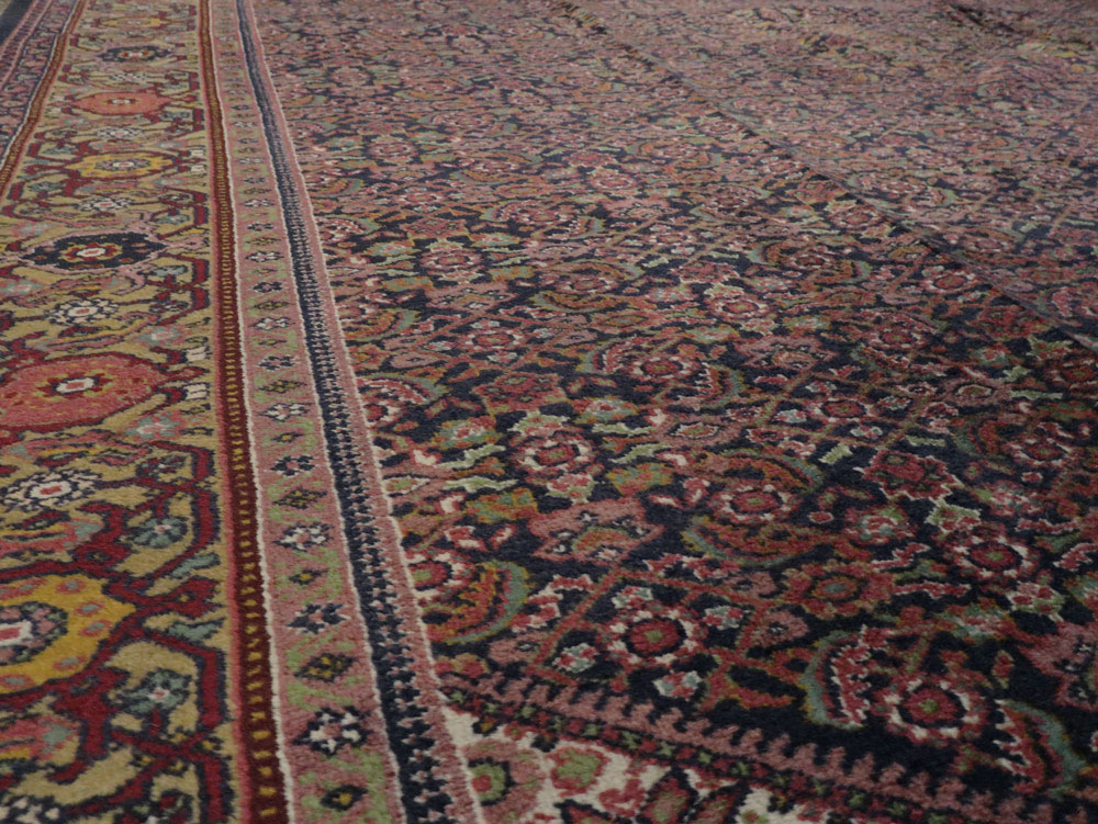 Antique Indian Lahore Carpet, No.24362 - Gss
