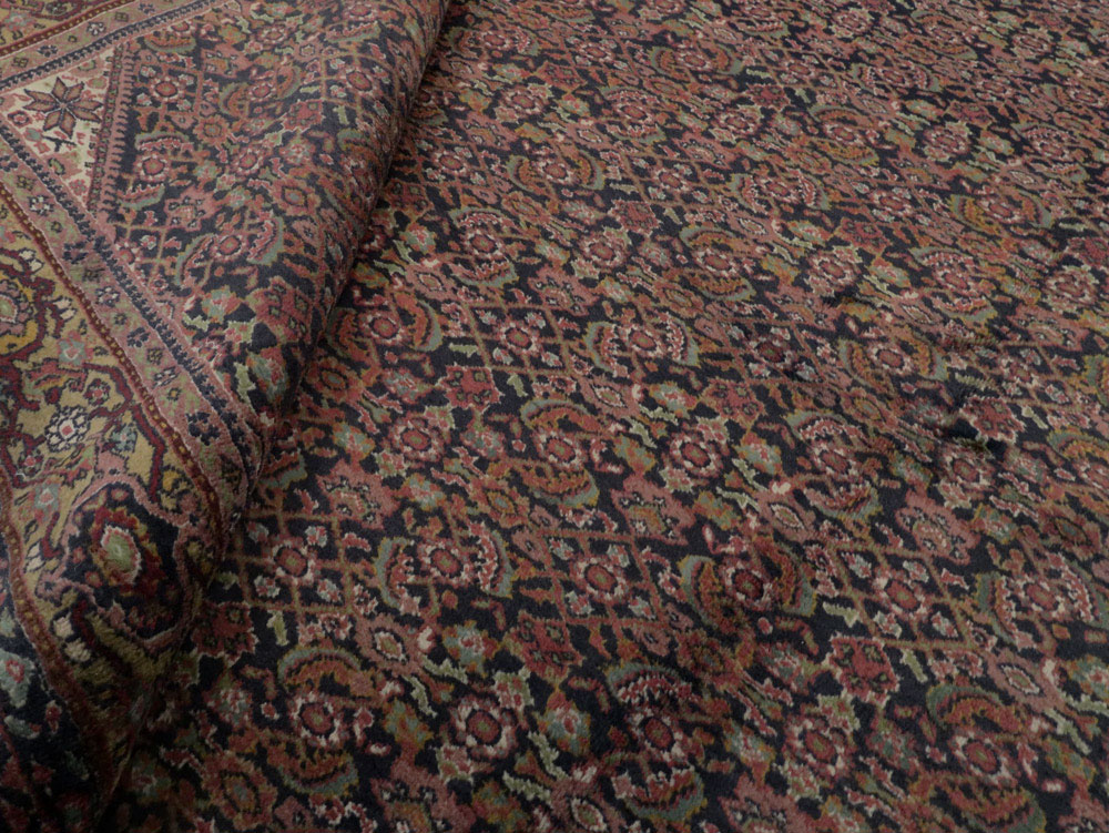 Antique Indian Lahore Carpet, No.24362 - Gss