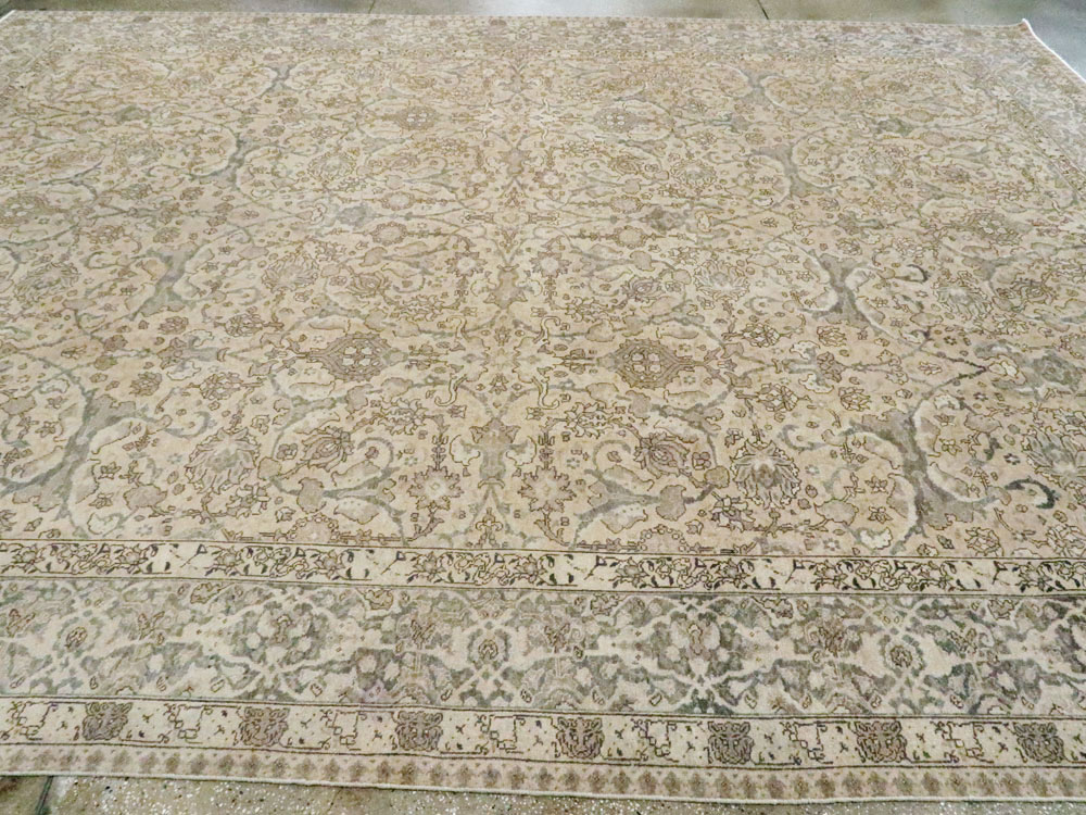 Antique Persian Tabriz Carpet, No.24389 - Gss