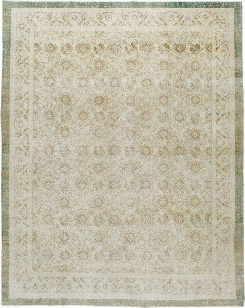 Vintage Turkish Sivas Distressed Rug, No.24401 - Gss