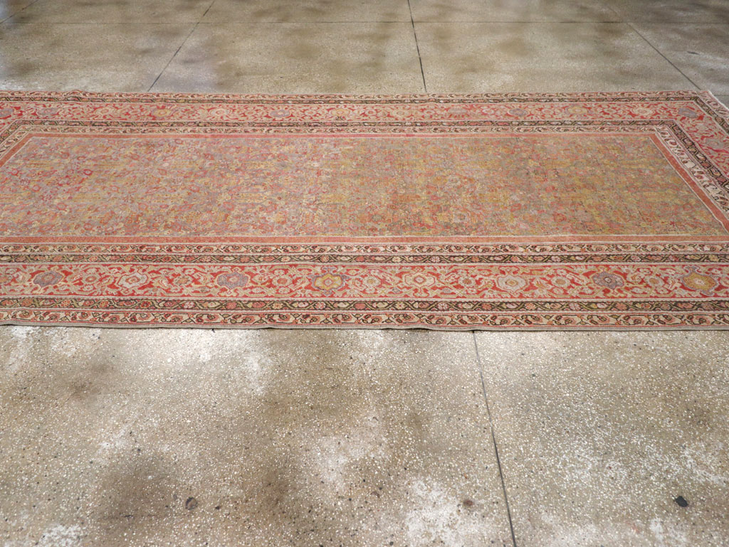 Antique Persian Mahal Gallery Carpet, No.24410 - Gss