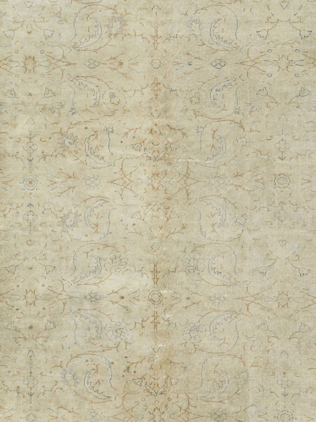 Vintage Turkish Sivas Distressed Carpet, No.24414 - Gss