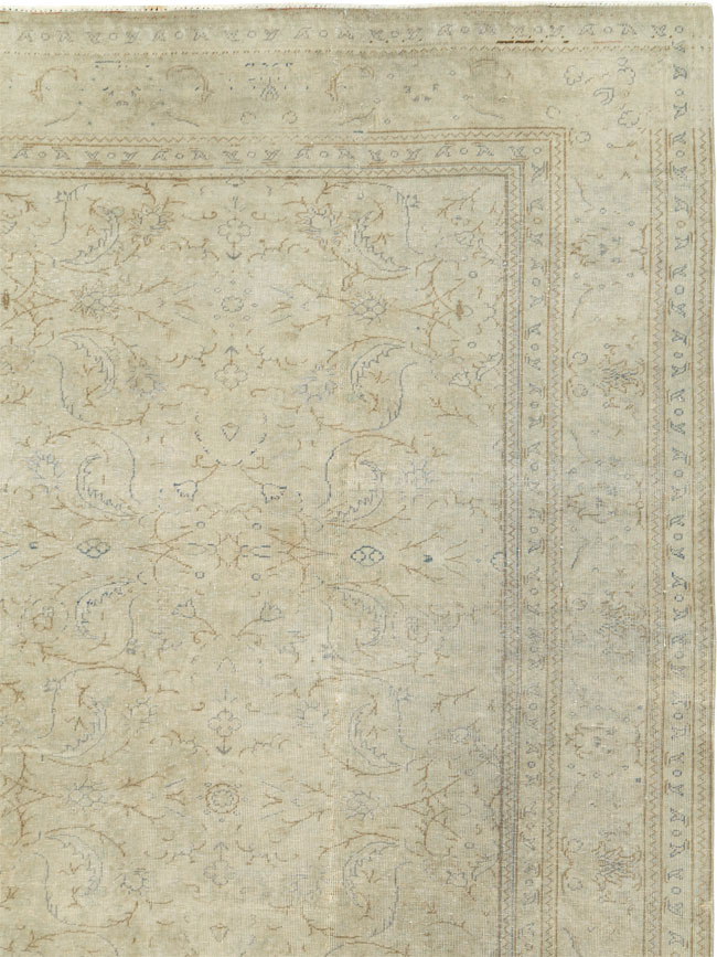 Vintage Turkish Sivas Distressed Carpet, No.24414 - Gss