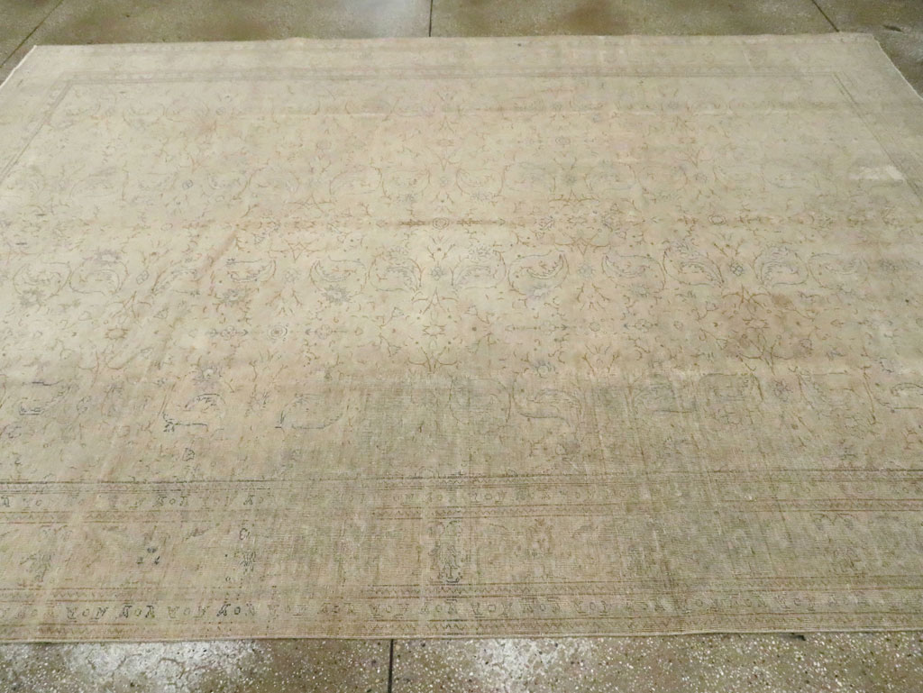 Vintage Turkish Sivas Distressed Carpet, No.24414 - Gss